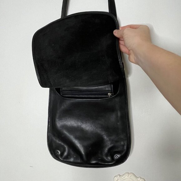 Coach‎ 9131 Vintage Small Saddle Hippie Boho Flap Crossbody Bag Black Leather - Picture 4 of 8